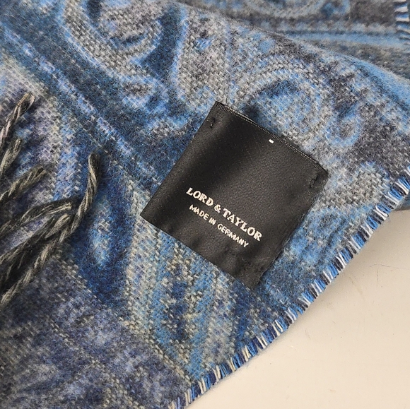 Lord & Taylor scarf - Picture 4 of 5